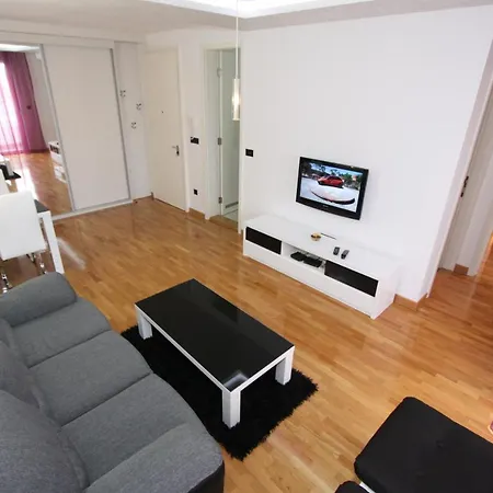 Apartment Aleksandar - Stan Na Dan Belvil Novi Belgrad