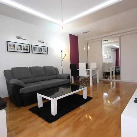 Appartamento Aleksandar - Stan Na Dan Belvil Novi Belgrado
