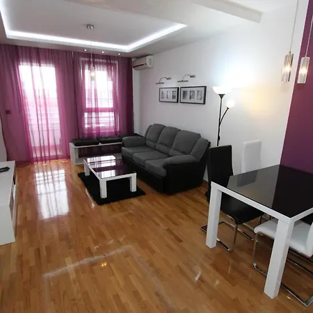 Appartement Aleksandar - Stan Na Dan Belvil Novi *